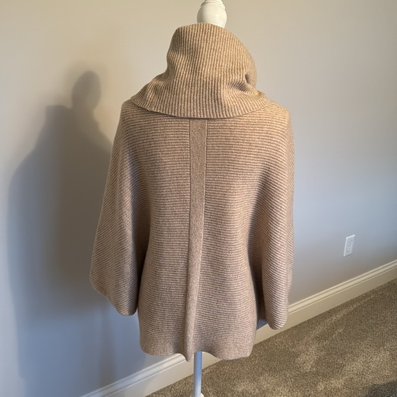 J.McLaughlin Cashmere Cape - Picture 5 of 6